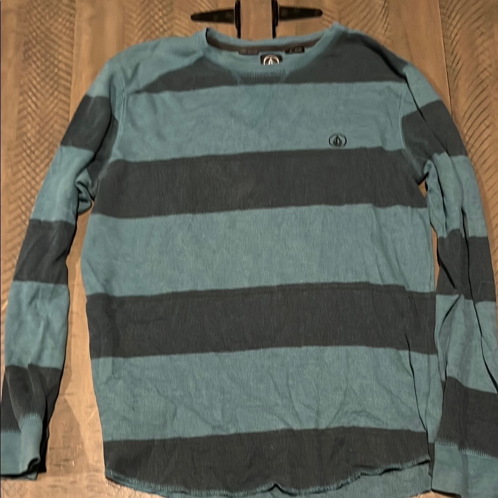 Vintage Volcom Blue Long Sleeve Striped thermal
